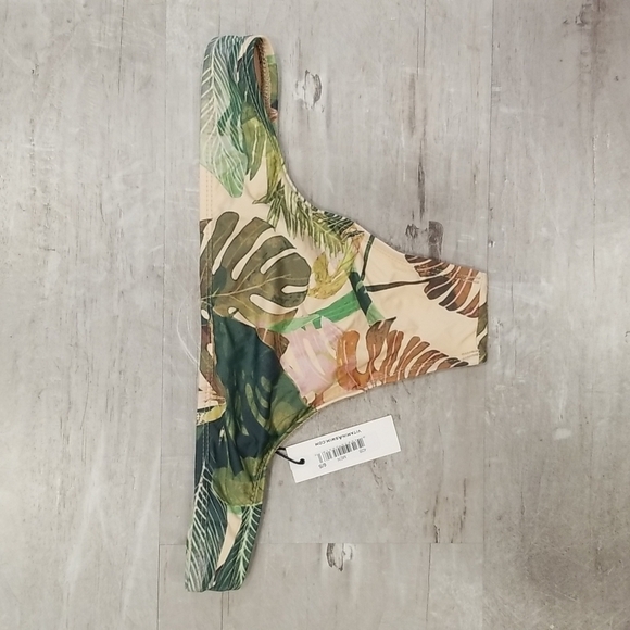 💕VITAMIN A💕 Bikini Hipster Bikini Bottom ~ Palm Leaf Print 6 Small S NWT - Picture 4 of 7